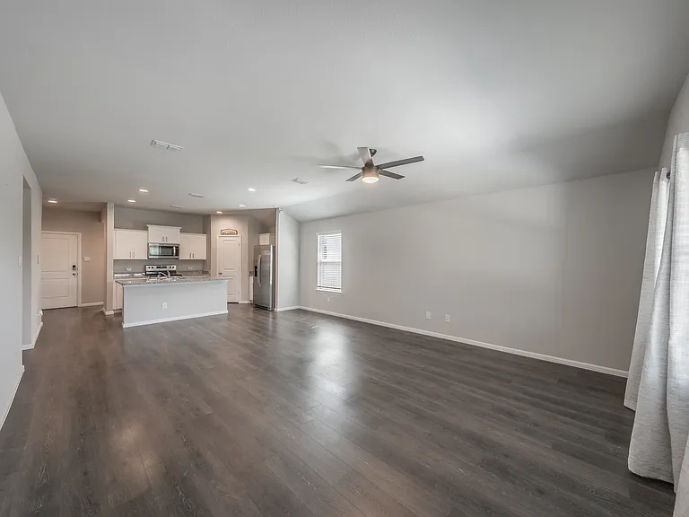 1385 Dillard Creek Dr — Photo 8