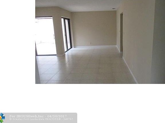 5th image of 2626 Carambola Cir N #1712
