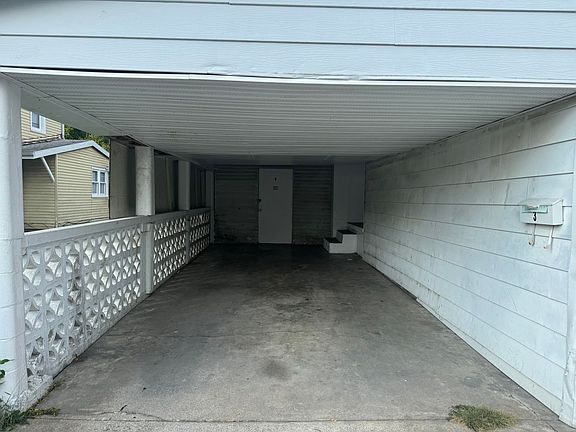 3rd image of 310 S Graham Ave #3