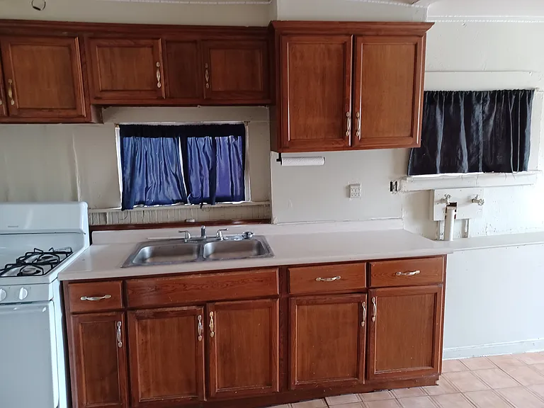510 Randolph Dr #5 — Photo 4