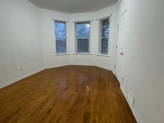 3rd image of 1451 S Karlov Ave #2