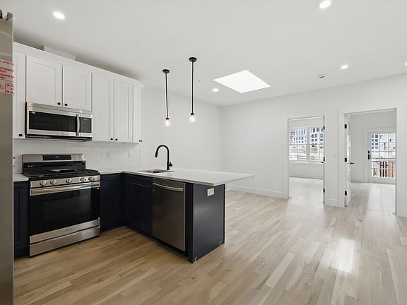 5th image of 633 Newark Ave #302