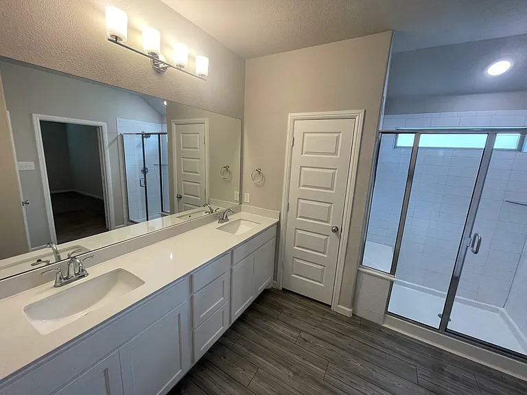 525 Ardsley Ln — Photo 15