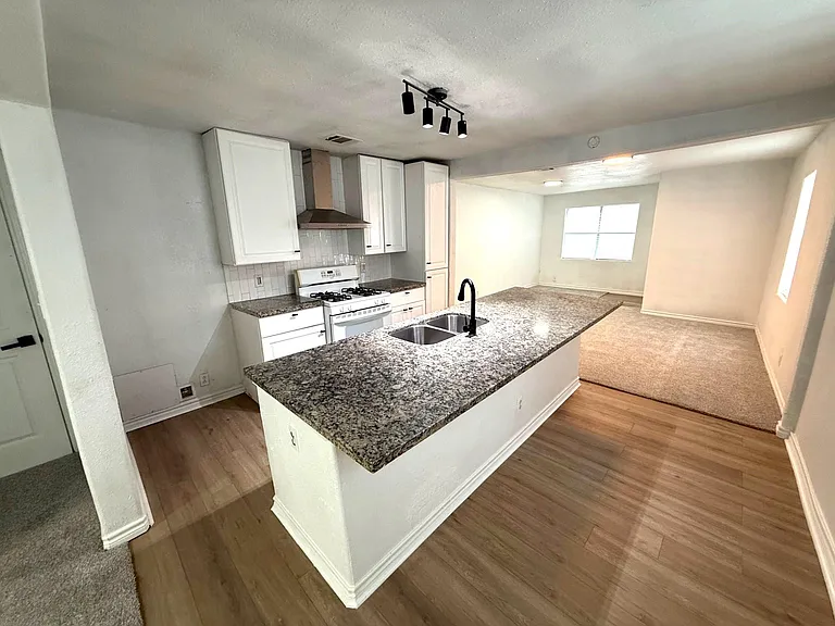 8517 Rubin St — Photo 13