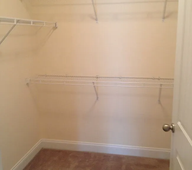 100 Gateway Dr #112 — Photo 6