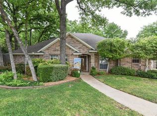 3201 Caliente Ct, Arlington, TX 76017