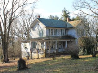 1213 Narrow Passage Rd, Buchanan, VA 24066