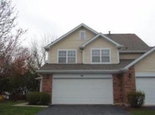 99 Whitman Dr, Schaumburg, IL 60173