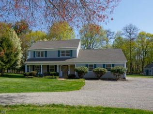 16 Lime Rock Ln, Califon, NJ 07830