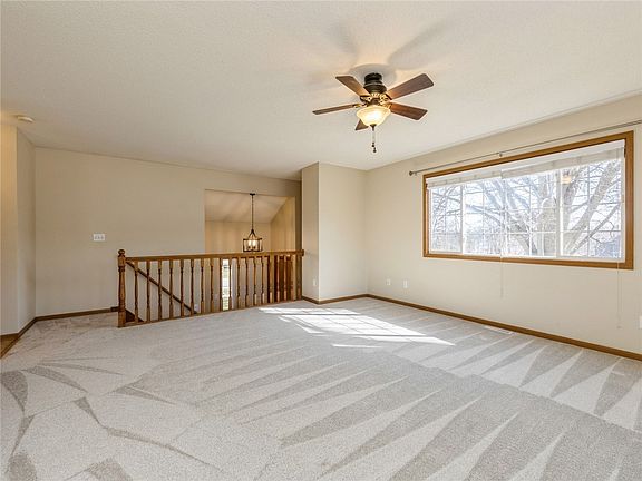 5th image of 801 W Clinton Ave