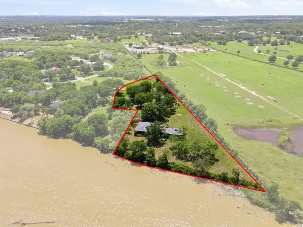 3300 Sunrise Ct, Granbury, TX 76048