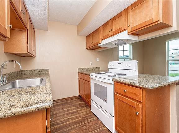 3rd image of 713 Colony Dr APT A