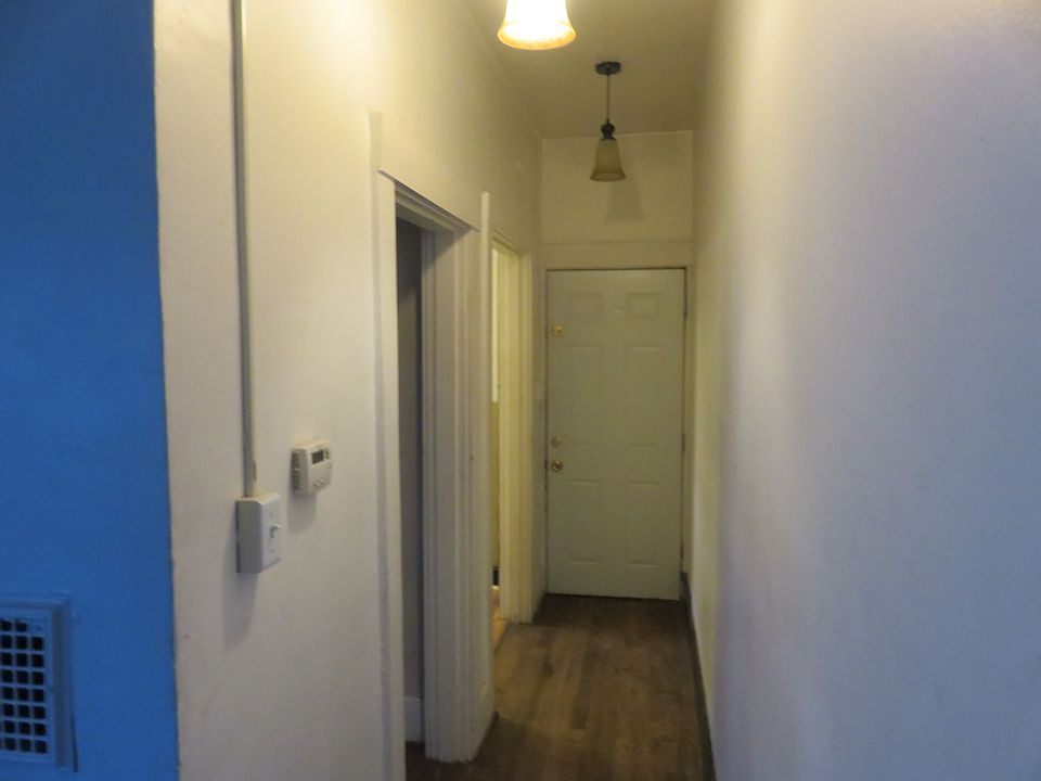 1st image of 218 S 14th St