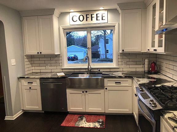 Brushed stainless farm sink
