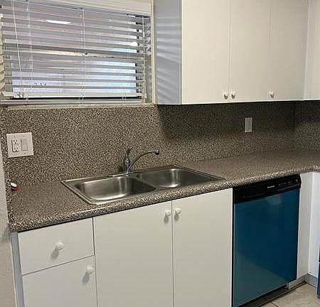 3rd image of 4215 N University Dr APT 308