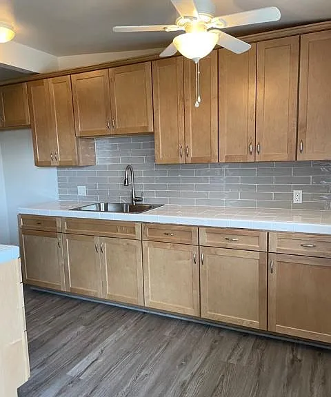 2707 Montrose Ave #10 — Photo 13