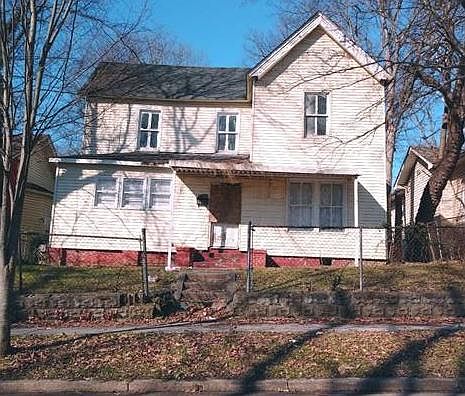 1st image of 2827 E 5th Ave #101
