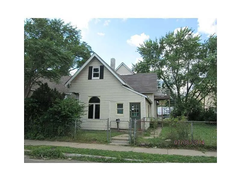 36 Schiller St photo 1