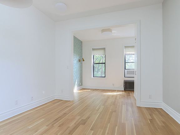 5th image of 462 6th St APT 4A