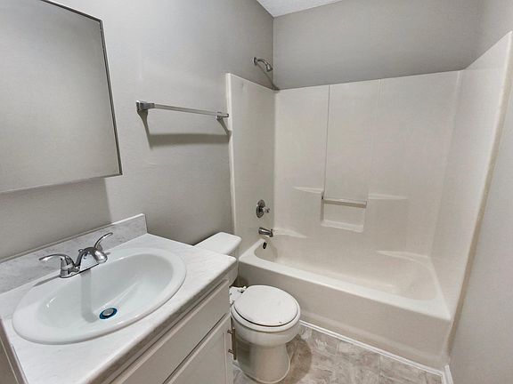4th image of 1683 Brook Forest Dr
