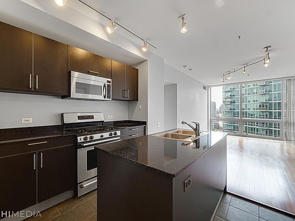 5th image of 510 W Erie St APT 1508