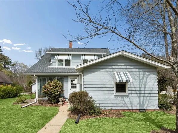 121 Old Railway Rd, Yorktown, VA 23692