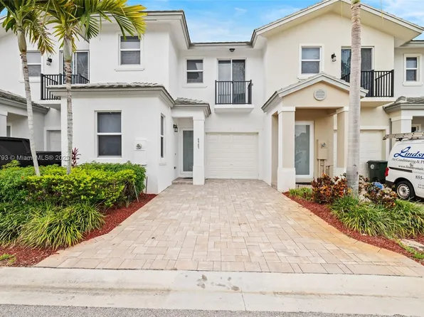 6907 Pines Cir, Coconut Creek, FL 33073