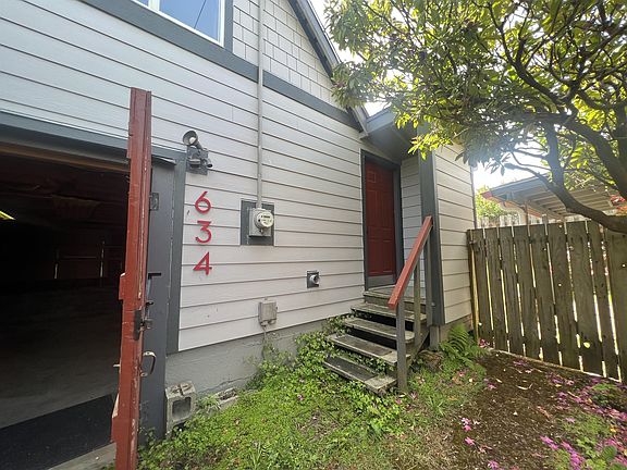 4th image of 634B NW Lee St