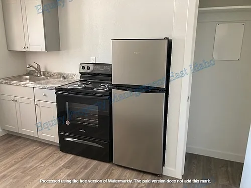 1335 S 5th Ave Photo 1