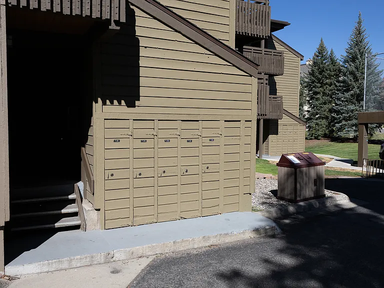 2700 Village Dr #F-101 — Photo 47