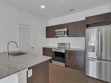 Clay Street Commons Apartments