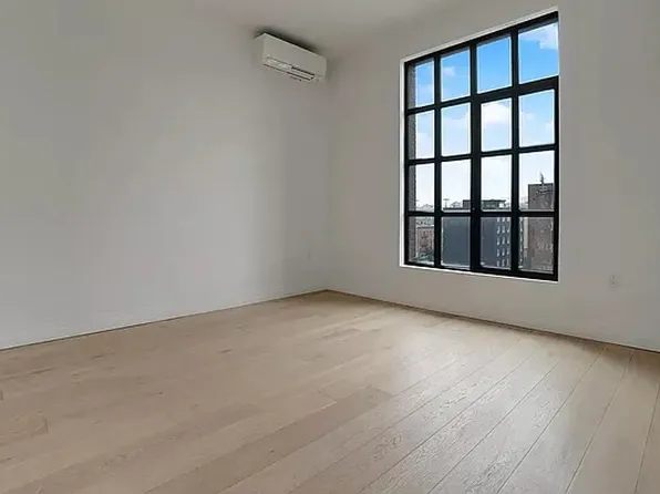 875 4th Avenue image 15 of 29