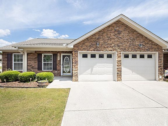2nd image of 801 Applebrook Dr