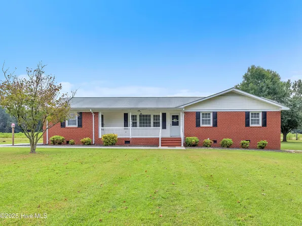 653 Old Chinquapin Road, Beulaville, NC 28518