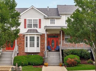 1020 Kufrin Way, Lombard, IL 60148