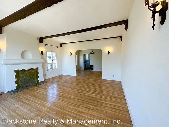 4th image of 1362 Lucile Ave Unit 2