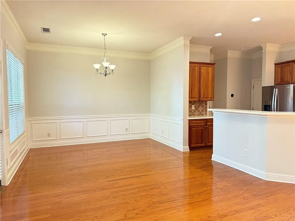 3 bed, 2.5 bath, 2094 sqft, $2,700 — Photo 4