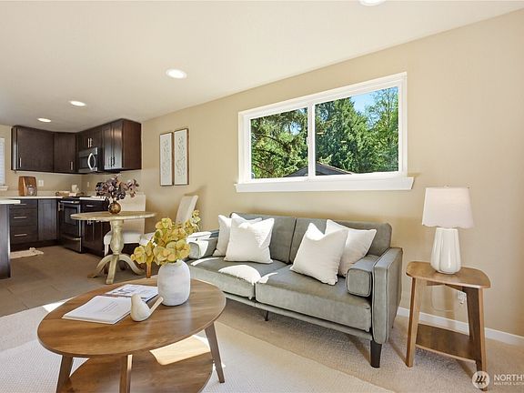 5th image of 2327 NE 86th Street