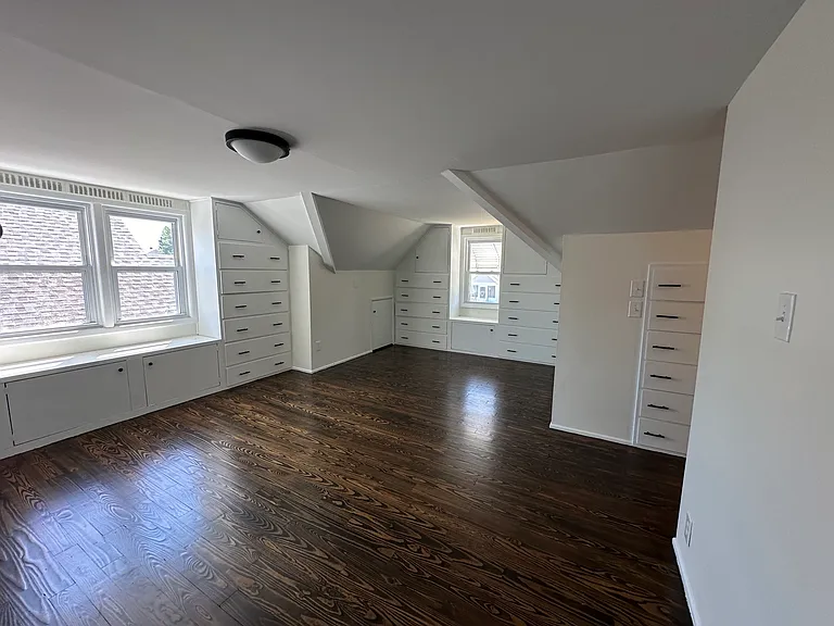 8006 Essen Ave — Photo 8