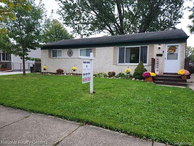 1st image of 38489 Avondale St