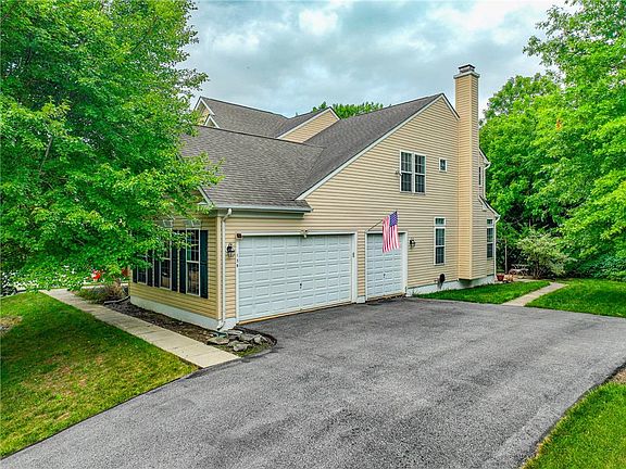 5th image of 138 Clover Hollow Rd