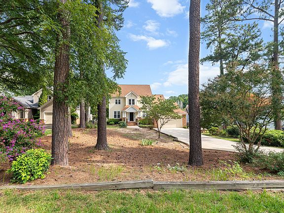 2nd image of 4933 Harbour Towne Dr