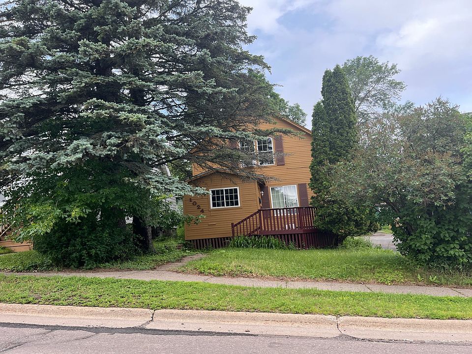 1st image of 1024 N 11th Ave E