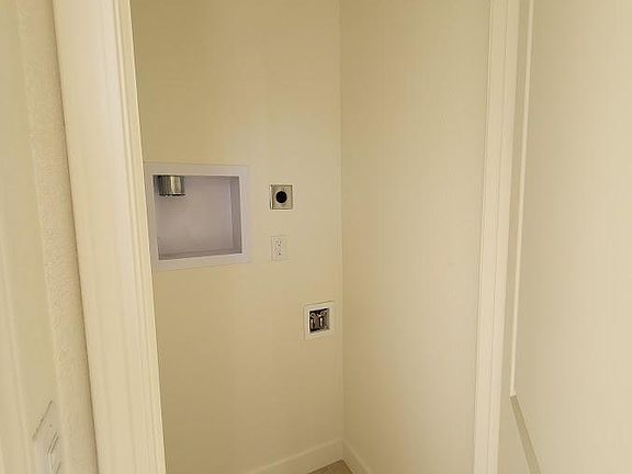 4th image of 1290 Harness Dr #C