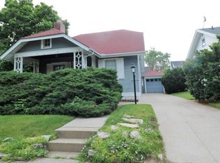 506 Kreitzer Ave, Bloomington, IL 61701