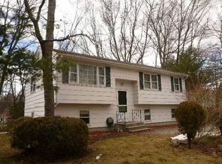 27 Valley Dr, North Attleboro, MA 02760