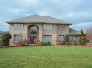 104 Fox Run Dr, Venetia, PA 15367