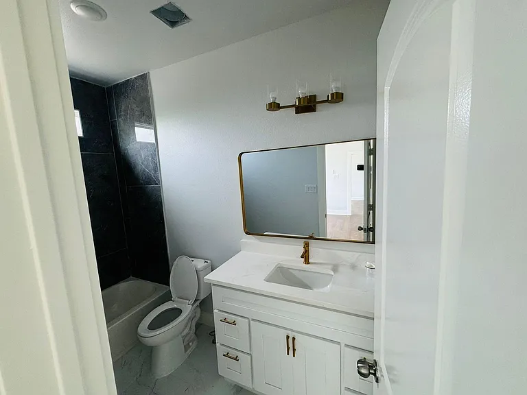 8128 Penrod St — Photo 21