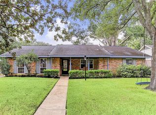 10511 Timberwood Dr, Houston, TX 77043