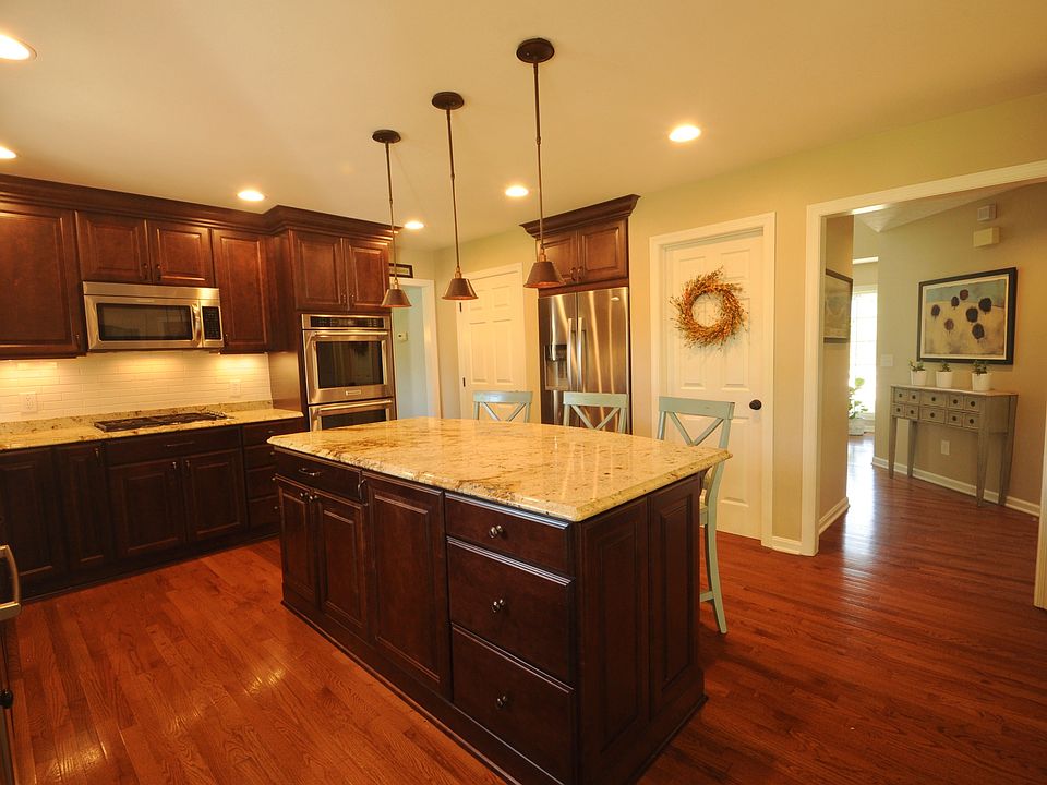 1st image of 6551 Woodbury Dr